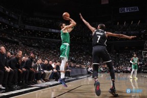 九游体育-塔图姆连续三场比赛得分超过持续失利，篮网不断突破！赛场气氛高涨的简单介绍