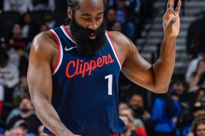 九游娱乐-哈登在塞尔维亚队比赛中势不可挡，爆冷引发热议！的简单介绍